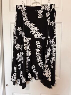 Alfani Wrap Skirt Handkerchief Hem Black and White Floral Size 8
